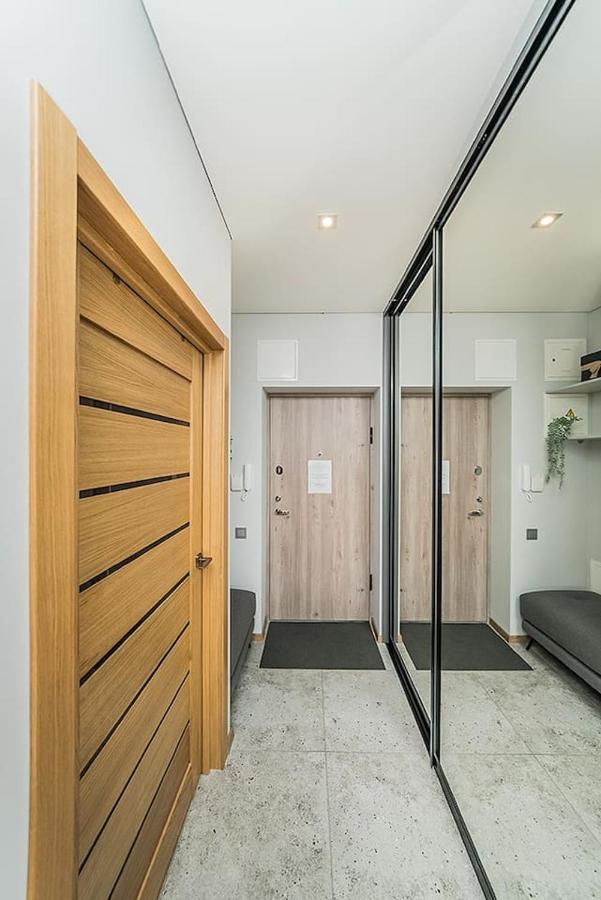 Lovely Apartment With Private Terrace By Urban Rent Kaunas Exterior foto